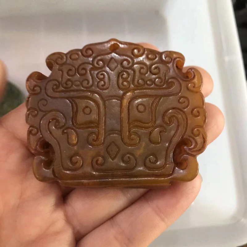 Vintage antique-style natural jadeite Xuanwu Zhuge pendant, fashionable and versatile