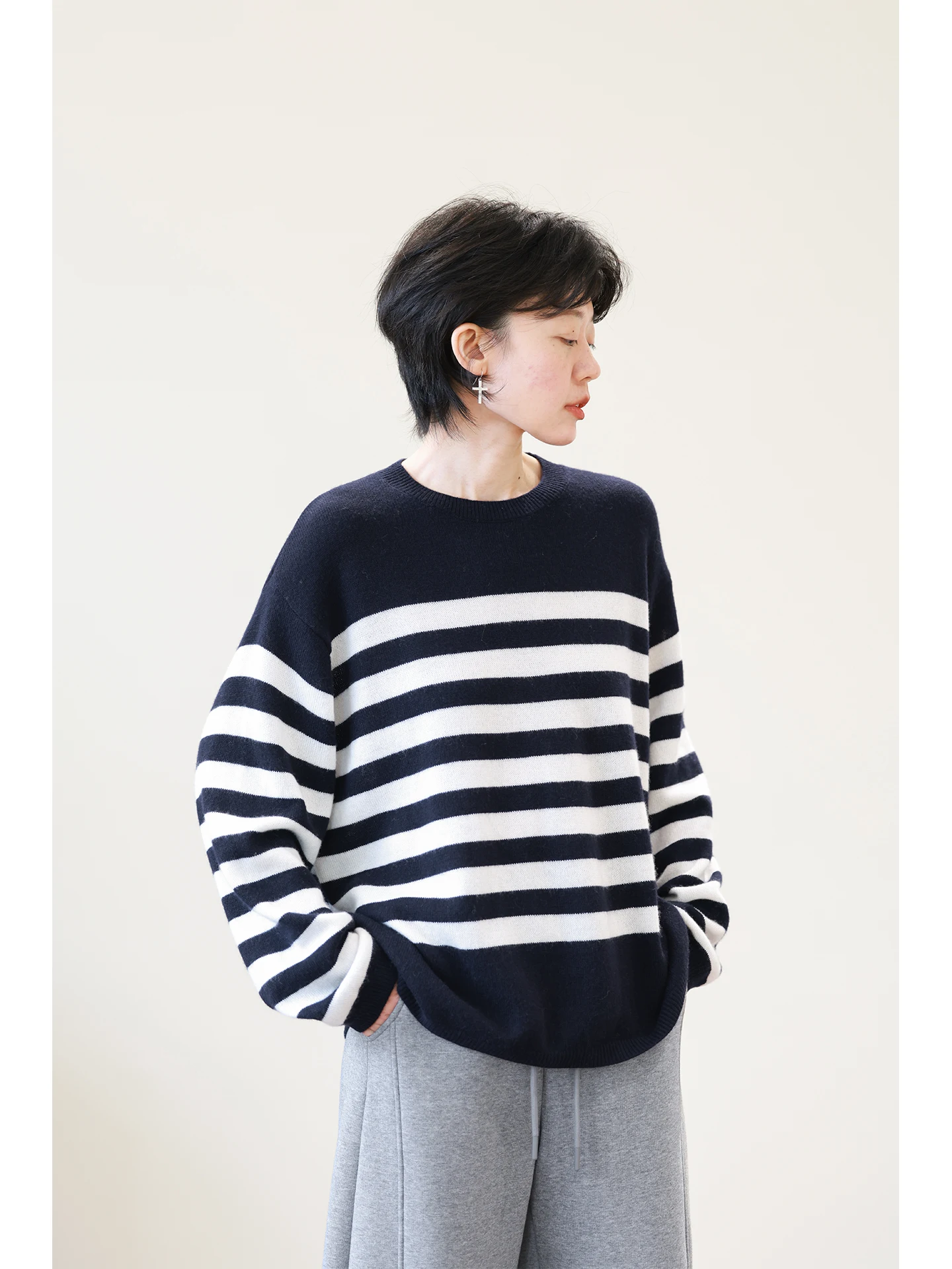 

Casual Loose Fit Striped Camere Wool Sweater Soft Comfortable Lightweight Spring Autumn Winter Women's Knitted Top