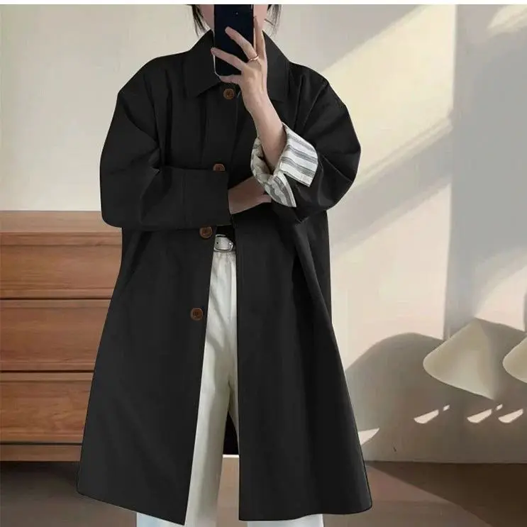 

Куртка-ветровка, сращенная высококачественной японской спецодежды. Простое короткое среднее и длинное пальто.