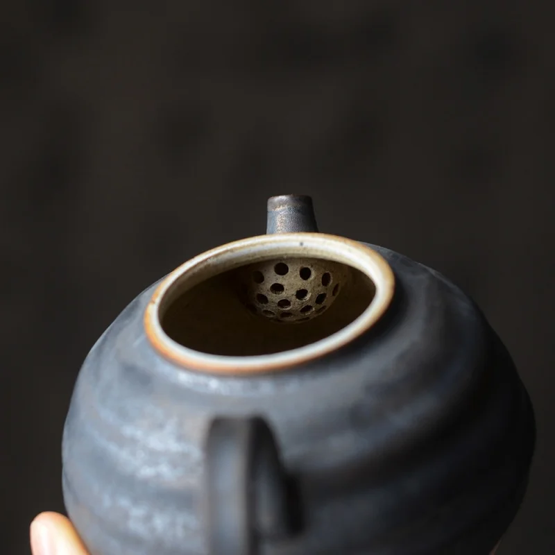 ★Jingdezhen Handmade Ugyen Iron Black Glaze Matt Black Teapot Single Teapot Porcelain Kung Fu Tea Set Household Ball Hole Teapot