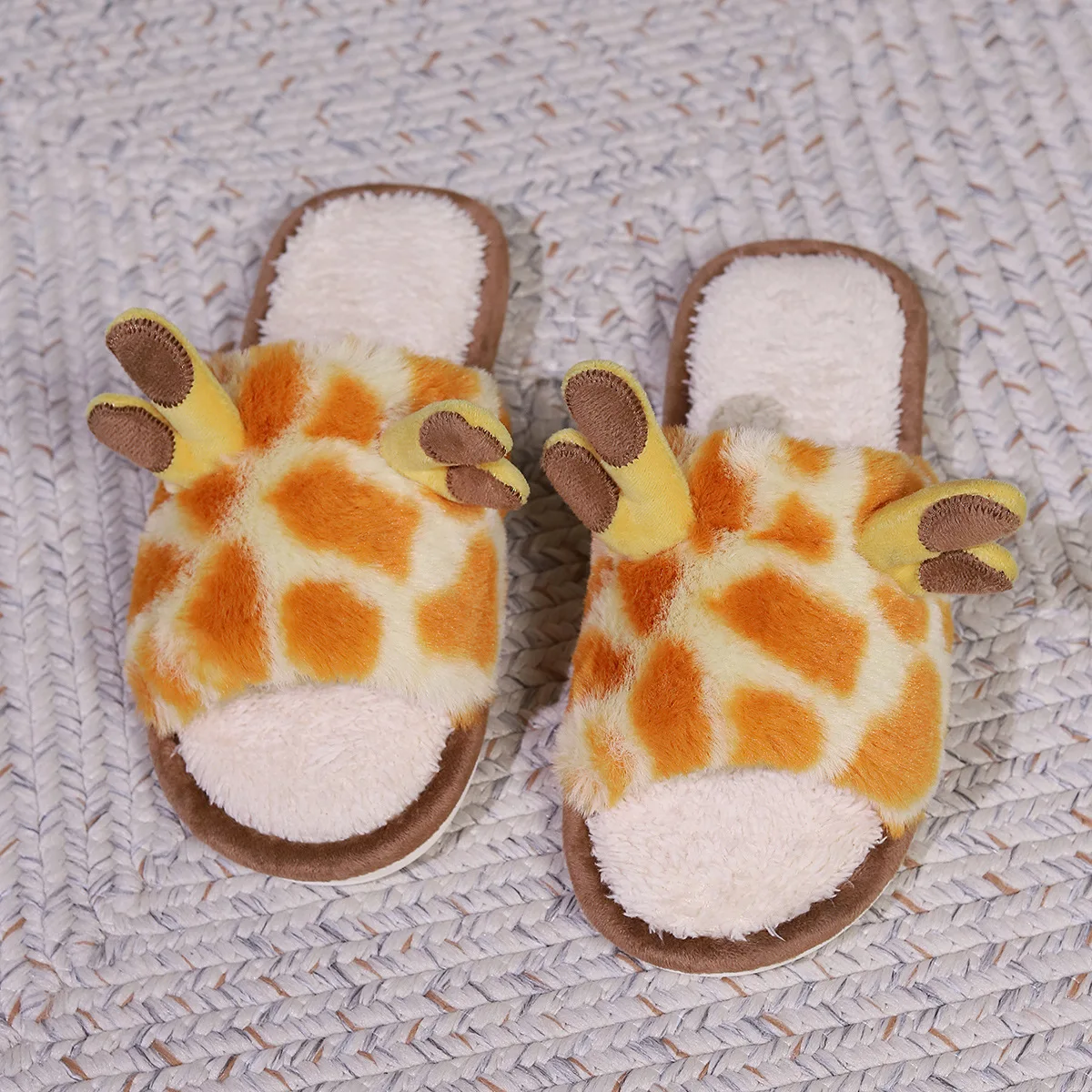 Cute Fluffy Slippers Women Home Casual Cartoon Deer Plush Designer Winter Shoes Girl 2024 Elegant Platform Slides House Big Size