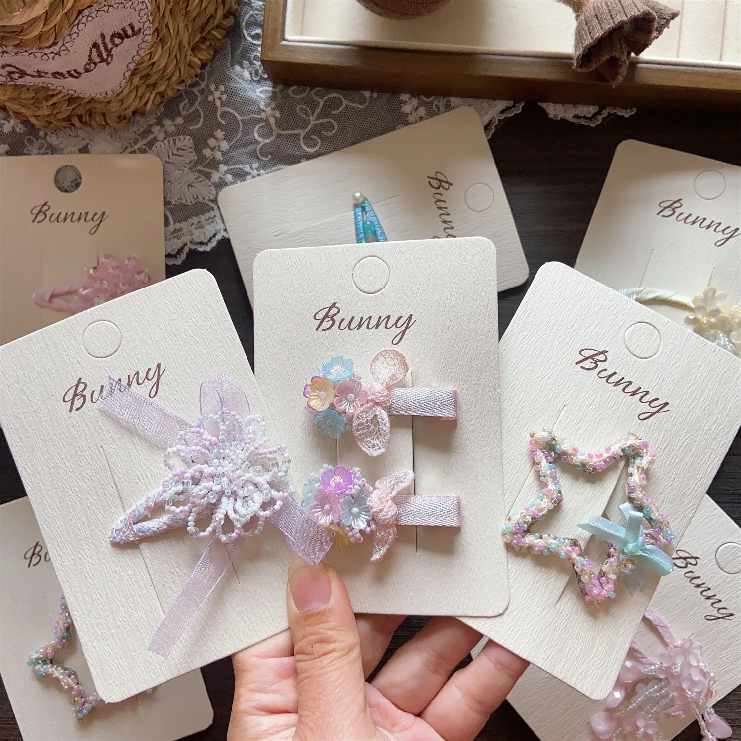 New Sweet Summer Beaded Flower Star Children's Hair Clip for Girls, Purple Color Light Color Handmade Edge Clip, Side Hairpin