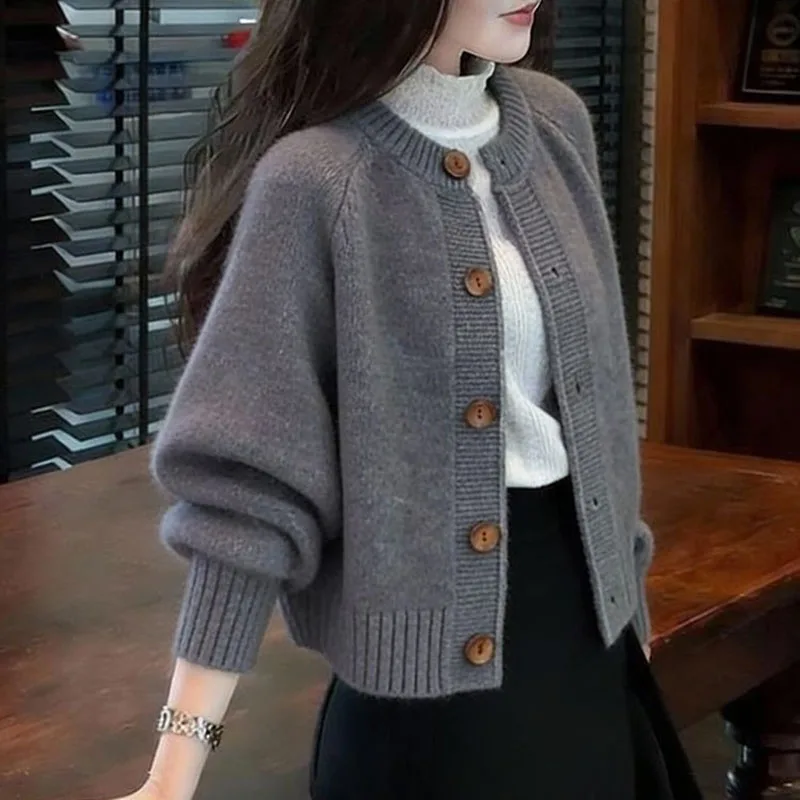 Einfarbiger, schlichter Rundhals-Kurzpullover für Damen, Herbst-Winter, lässiger Langarm-Strickcardigan, dick, weich, Pullovermantel