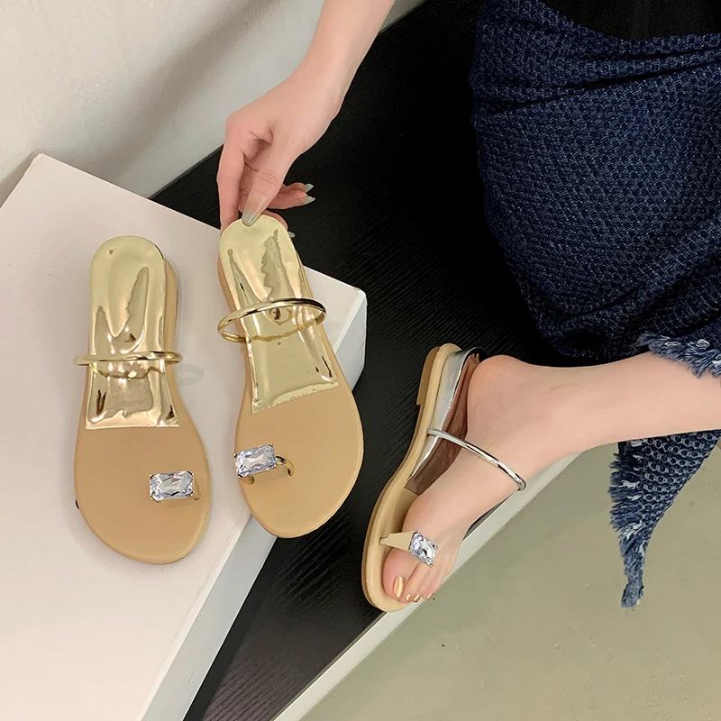 Women New Rhinestone Decoration Designer Wedge Heel Slippers Shoes Toe Ring Woman Slides Outdoor Wear Slippers Beach Sandals