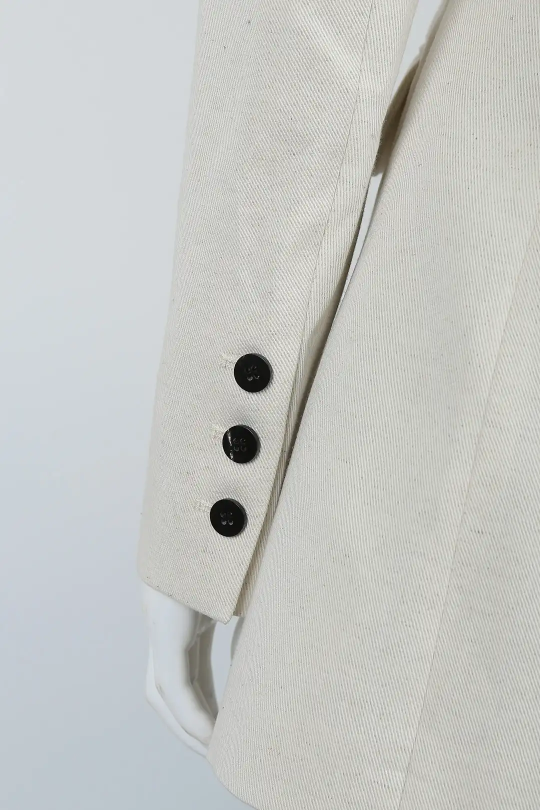 سترة نسائية واحدة الصدر لعام 2025 مصنوعة من البوليستر الفاخر للتنقل في الخريف والشتاء ملابس الشارع للمكتب إلى العشاء