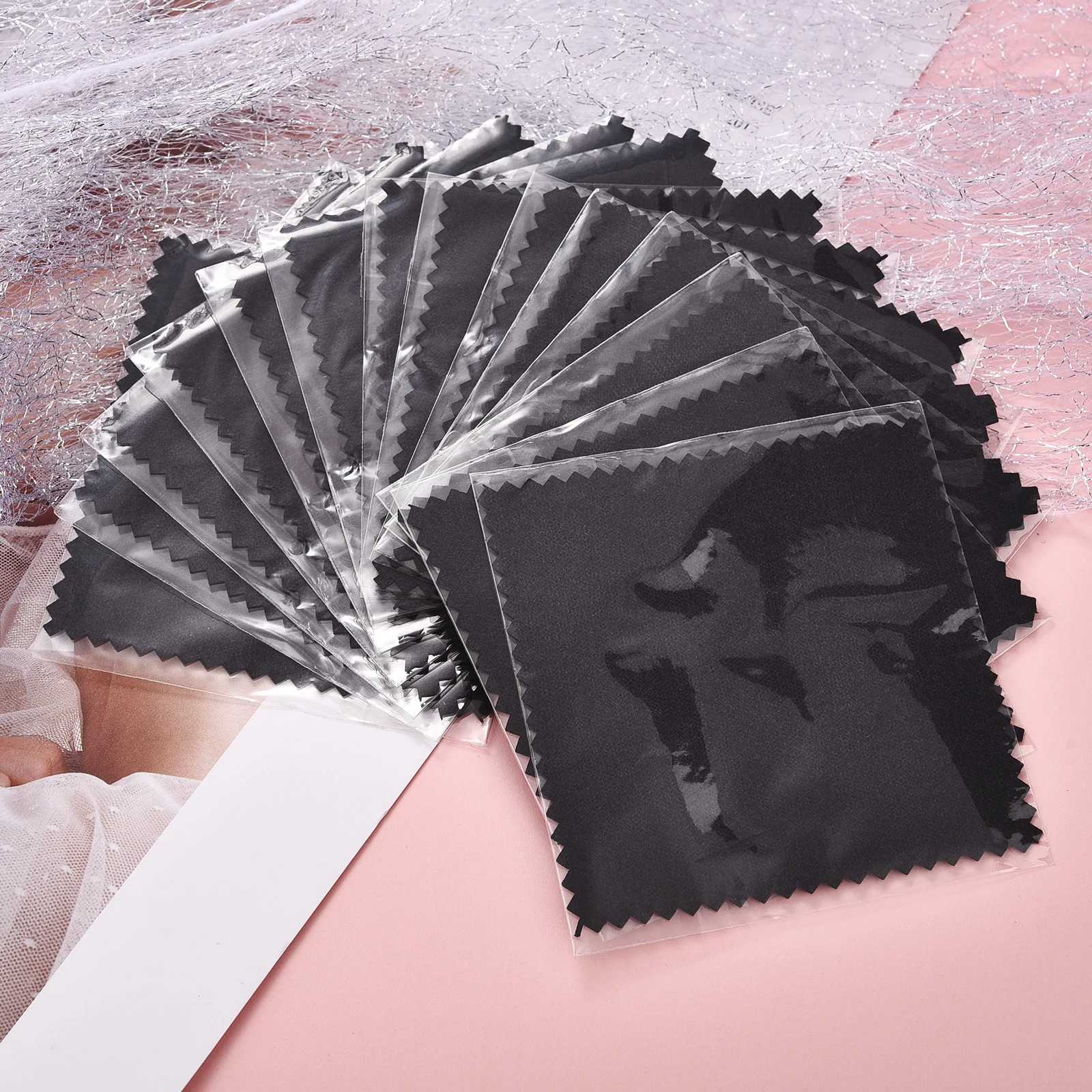 

50pcs/Lot 8x8cm Silver Jewelry Clean Polishing Cloth Individually Packaged Soft Clean Wipe Wiping Cloth Black Jewelry Clean Tool