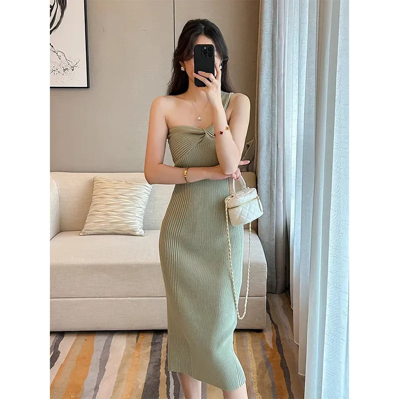 2023 Spring/Summer New Fashion High Grade Pure Lust Sexy Solid Color Twisted Wrap Hip Hanging Neck Knitted Elegant Women's Dress