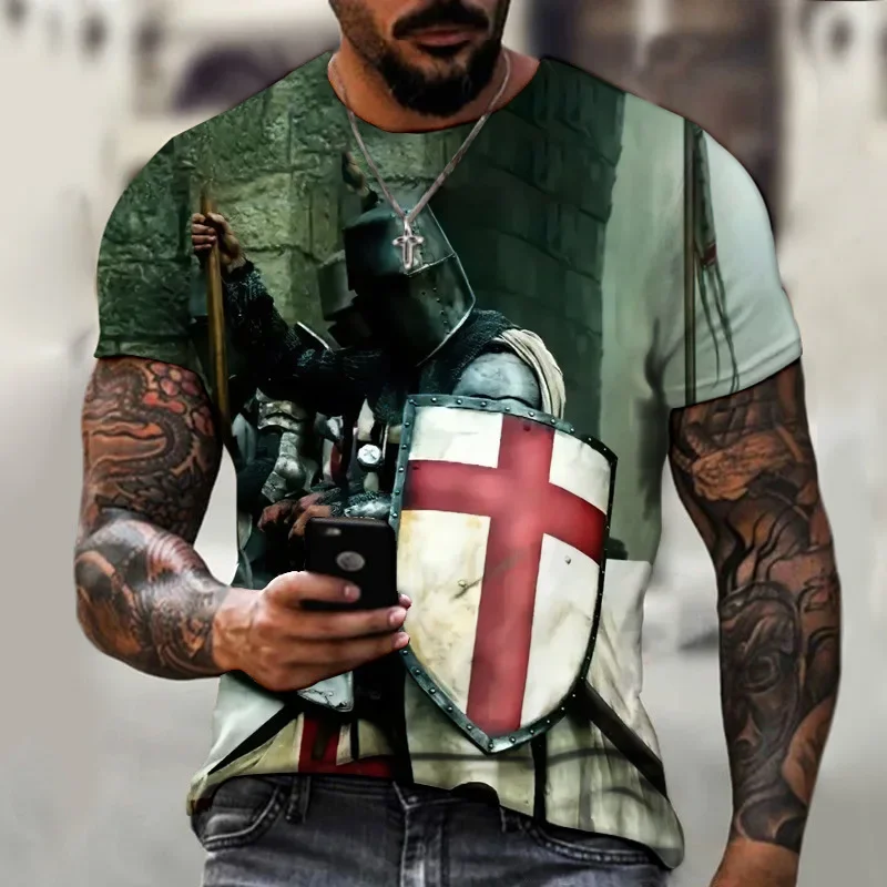 T-shirt vintage stampata in 3D dei Templar Knights, top a maniche corte, vestibilità ampia casual oversize, camicia estiva da uomo Harajuku