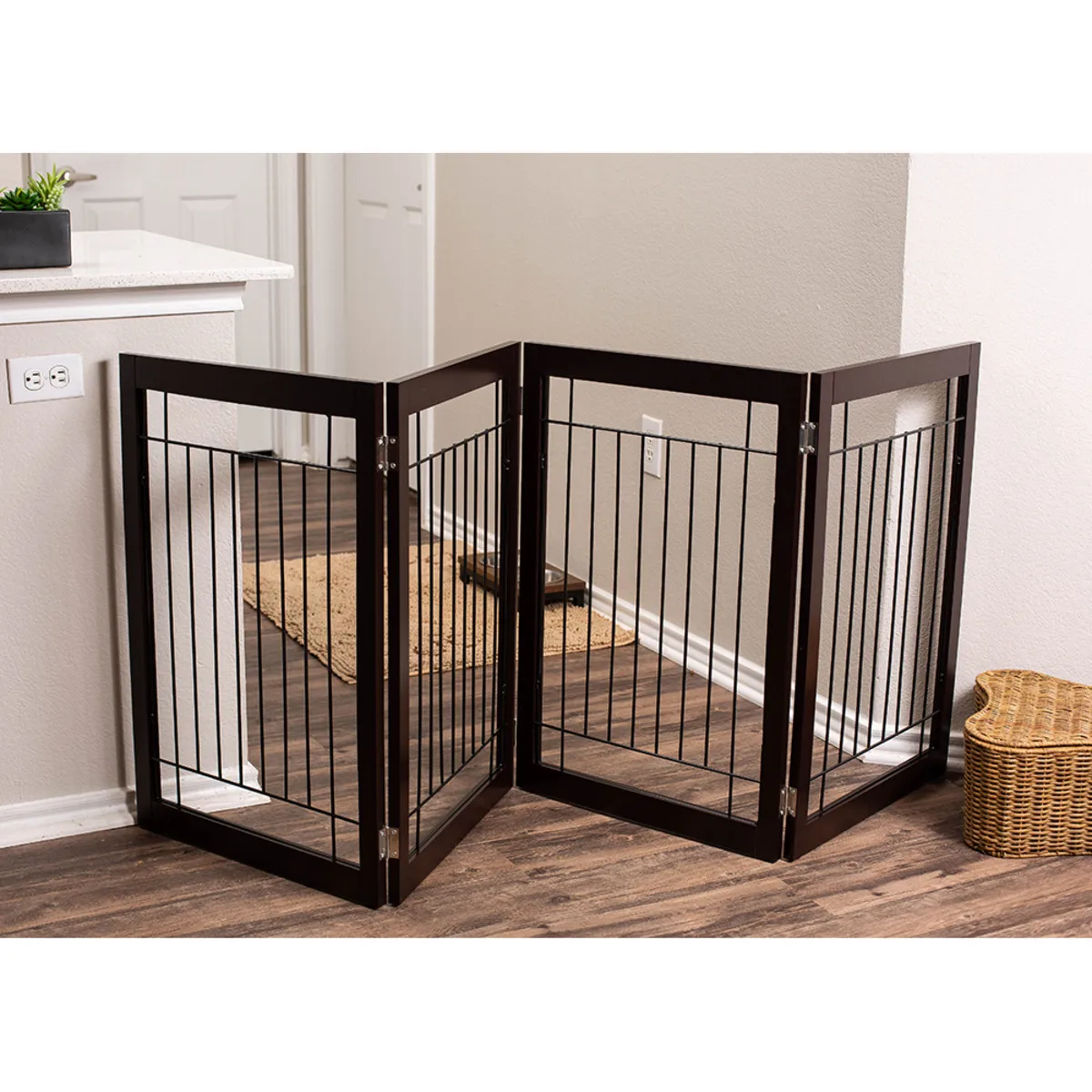 Low Price Wood Folding Pet Dog Gate Pet Fence Indoor Barriers For Dogs With 4 Panels For Sale