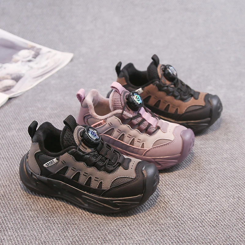 

Детские кроссовки с закрытым носком, детская спортивная обувь с вращающейся кнопкой, новинка 2023 года, повседневная обувь из замши для мальчиков и девочек