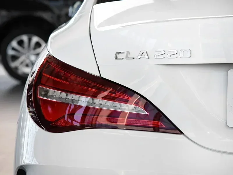 Per Mercedes Bagagliaio di Un'auto Lettere Adesivo Adesivi di Alta Qualità AMG W117 C117 C118 CLA43 CLA45 CLA200 CLA220 CLA 260 Accessori