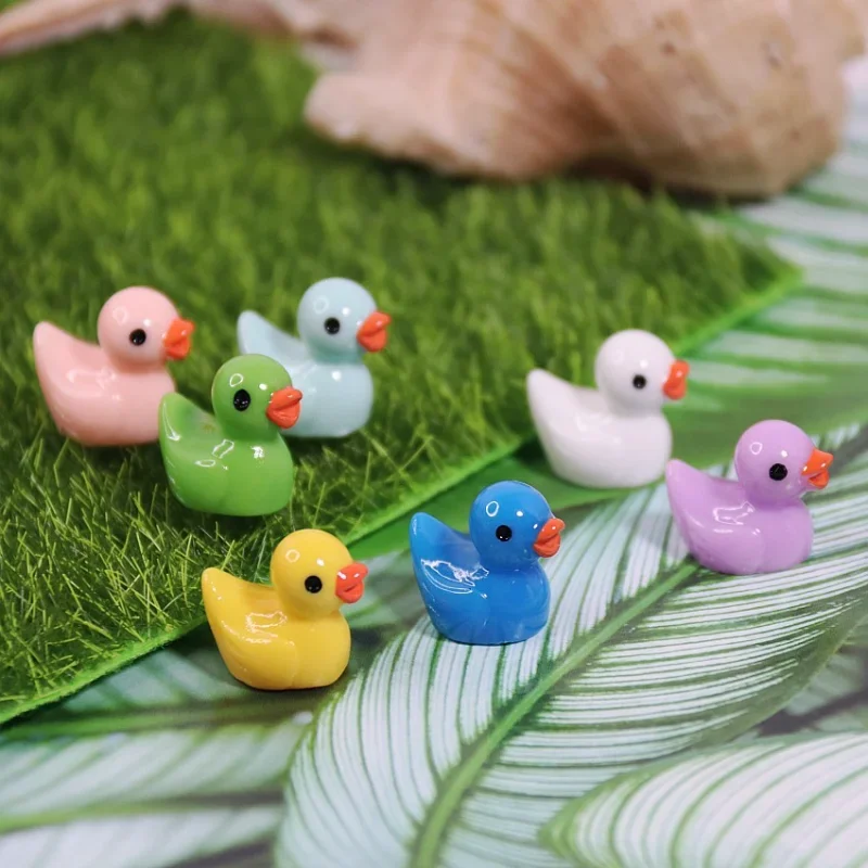 100 pieces Little Yellow Duck Moss Micro Landscape Home Decoration Resin Crafts Creative Decoration