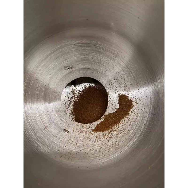 آلة تعبئة المسحوق الأوتوماتيكية بالكامل مسحوق الطب الحبيبي مسحوق القهوة التوابل الحضض