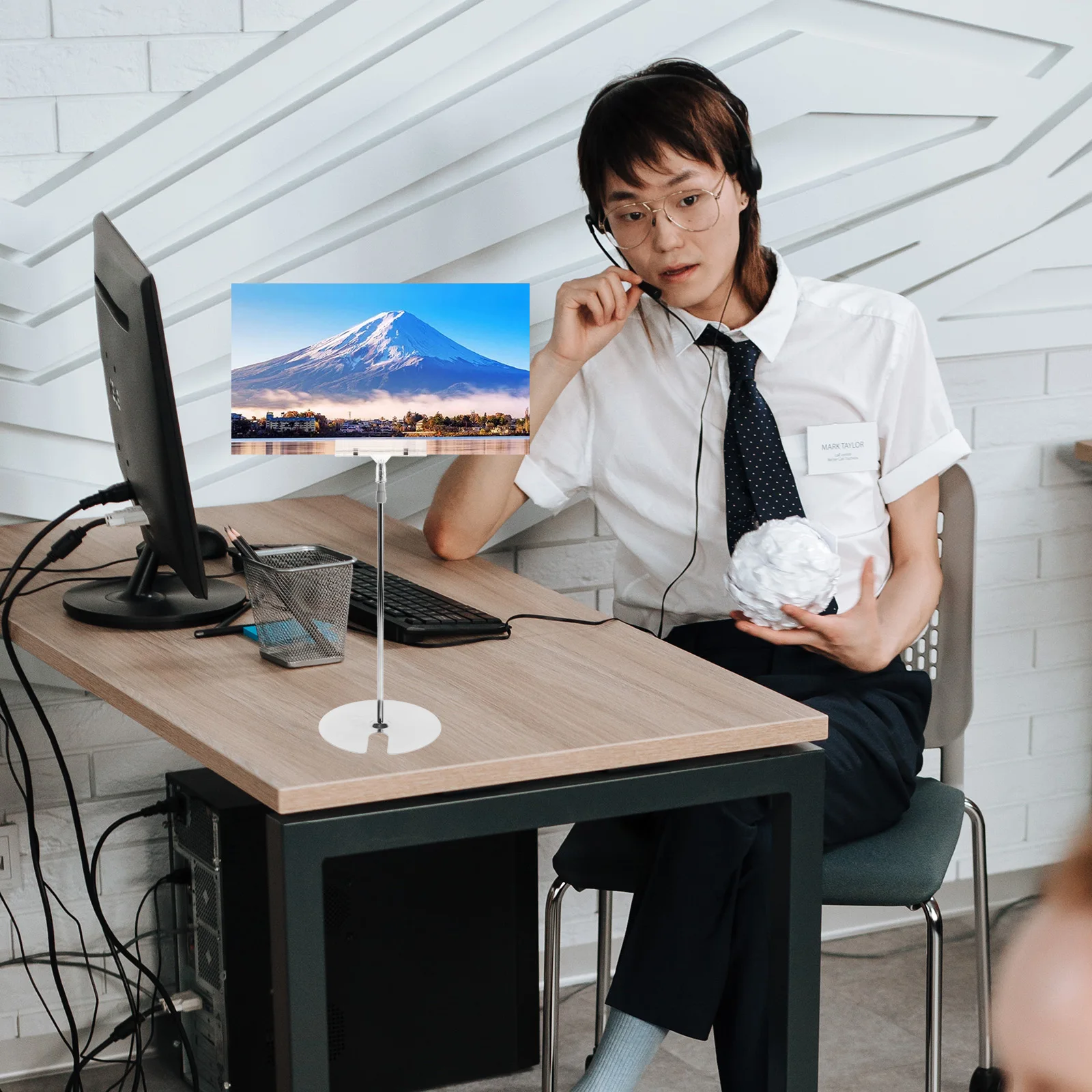 

Adjustable T Shaped Poster Display Holder ABS Stainless Steel Desktop Stand for Ad Signs Posters Banner Holder Stand