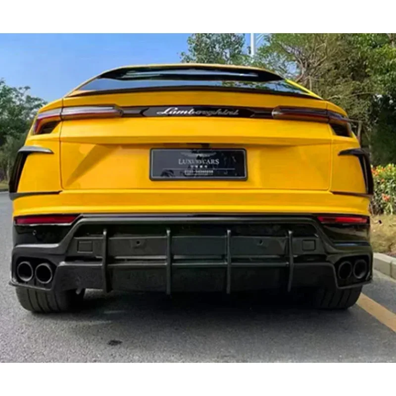 For Lamborghini URUS 2018 2019 2020 2021 2022 2023 2024 Real Dry Carbon Fiber Rear Bumper Trunk Diffuser Spoiler Cover