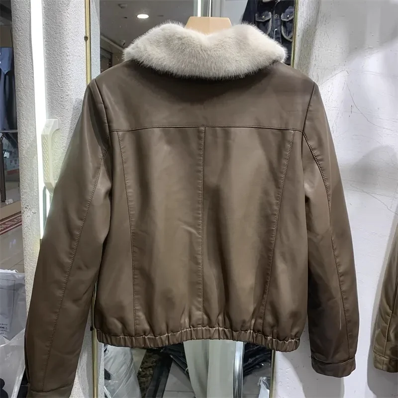 Chaqueta de cuero de felpa para mujer, abrigo corto de terciopelo grueso, ropa de calle holgada y cálida, Tops de PU, otoño e invierno, 2024