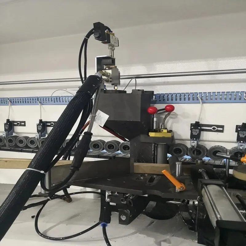 Polyurethane Woodworking Edge Banding Machine Retrofit Hot Melt Unit Edge Banding Rolling System