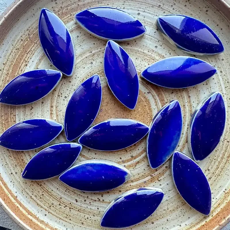 

100g Multi Color Irregular Ceramic Mosaic Tiles DIY Making Stones for Craft Hobby Arts Wall Decoration Petal arte oval 91