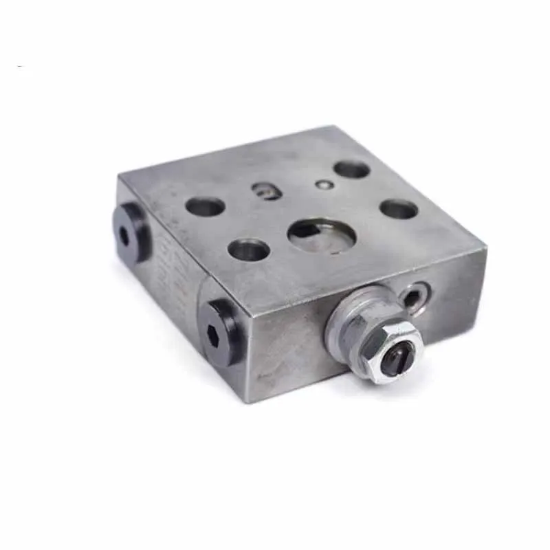 

For Komatsu PC60 130 200 220 240 360-6-7-8 Self-pressure reducing valve plate Pilot valve block Pressure reducing valve block