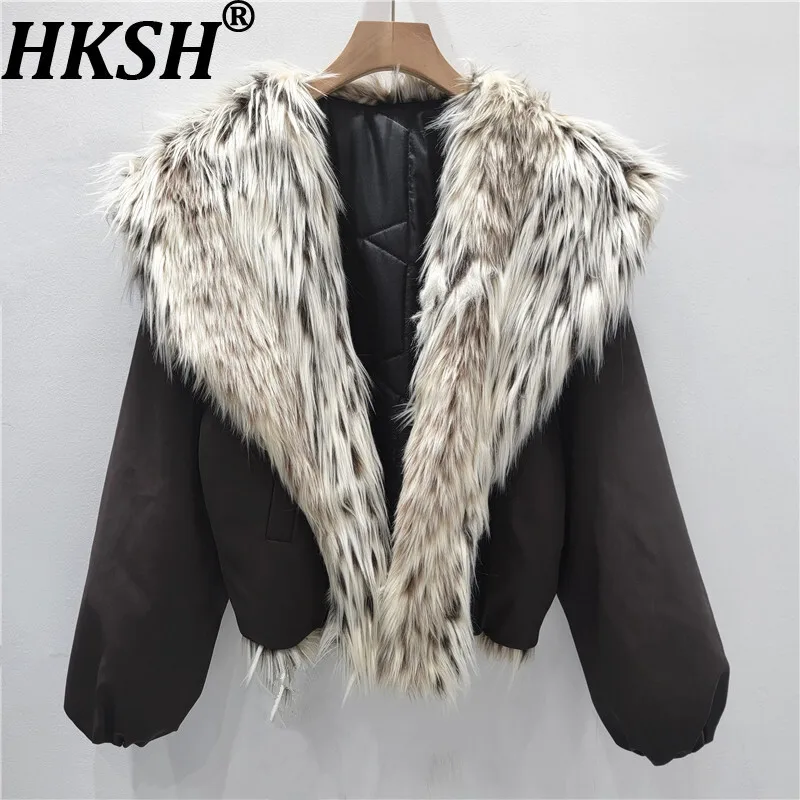 

HKSH 2025 Winter New Women's Padded Coat Faux Fur Large Lapel Patchwork Contrast Color Elegant Trendy Warm Wadded Jacket HK14622