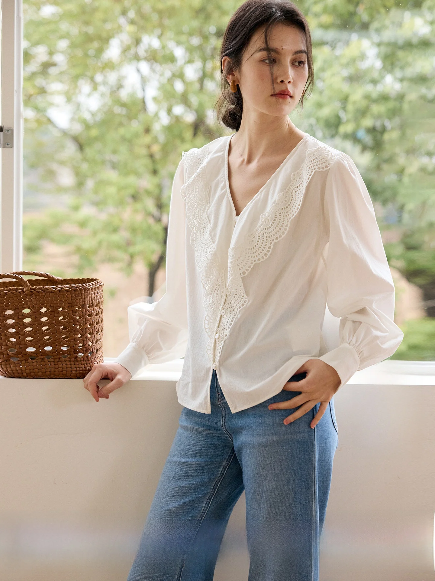 

Романтическая женская блузка из чистого хлопка с V-образным вырезом и кружевом, весенняя модная модель с длинным рукавом, свободного кроя, дышащая, повседневная, Ciwalk