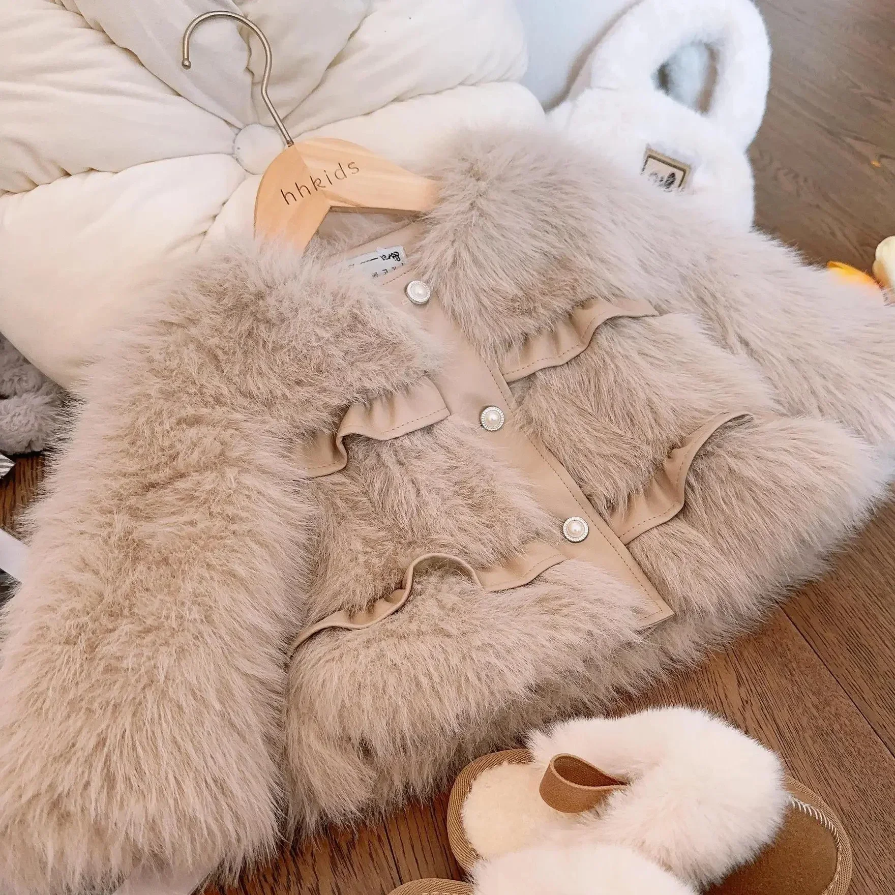 Outerwear New Girl Faux Fur Loose Coat Autumn Winter New Thickening Tops Childrens Clothing 2024 Round Collar Warm