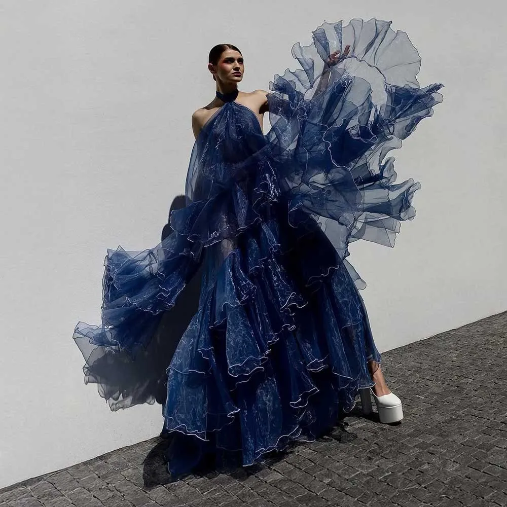 Vestido de baile azul em camadas atraente 2025, vestidos de festa da moda, halter, em camadas, organza chique, vestido de aniversário, sessão de fotos