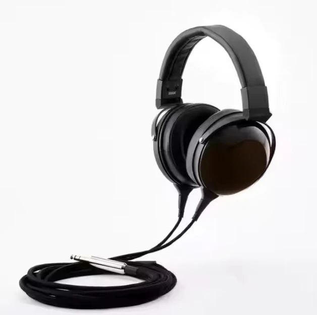 Agate black tool earphones