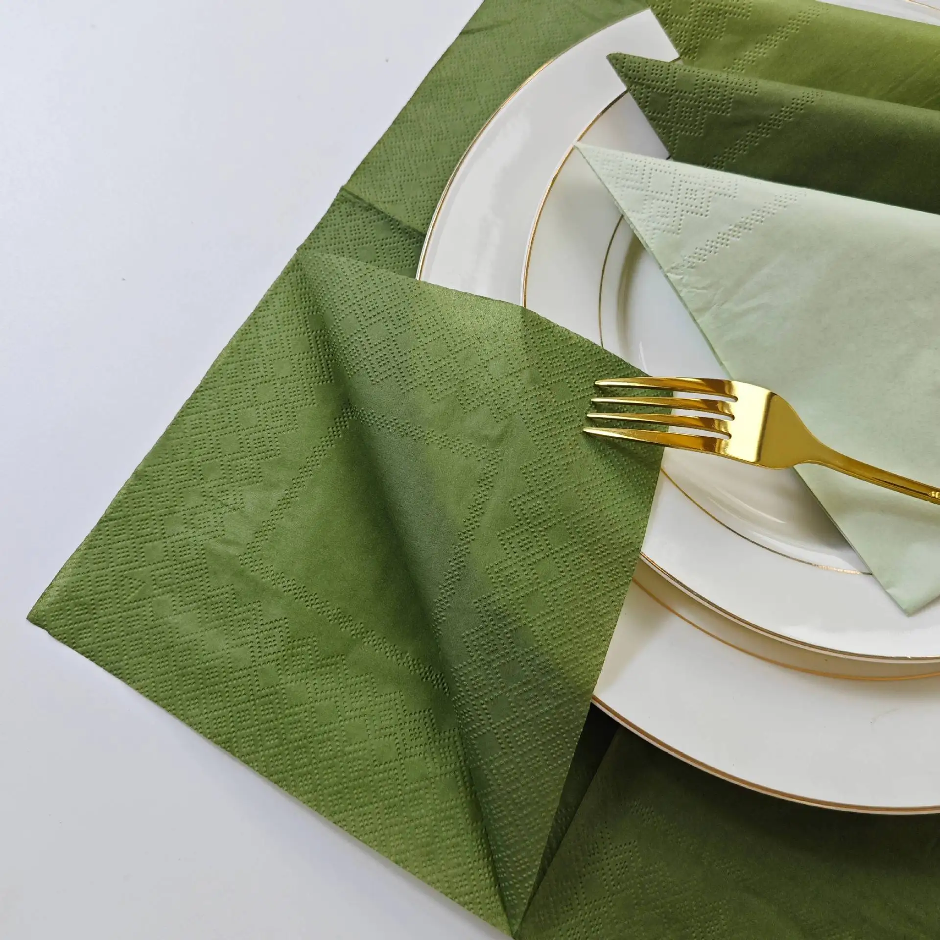 100PCS Green Paper Cocktail Napkins Disposable Beverage Embossed Wedding Soft for Birthday Dinner Party Bridal Shower Luncheon