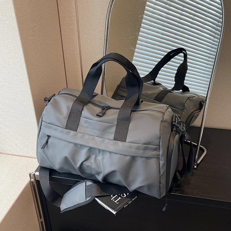 

Small Capacity Fitness Travel Sports Bag Shoulder Crossbody Bag Nylon Material Waterproof Zipper Closure Unisex Bag