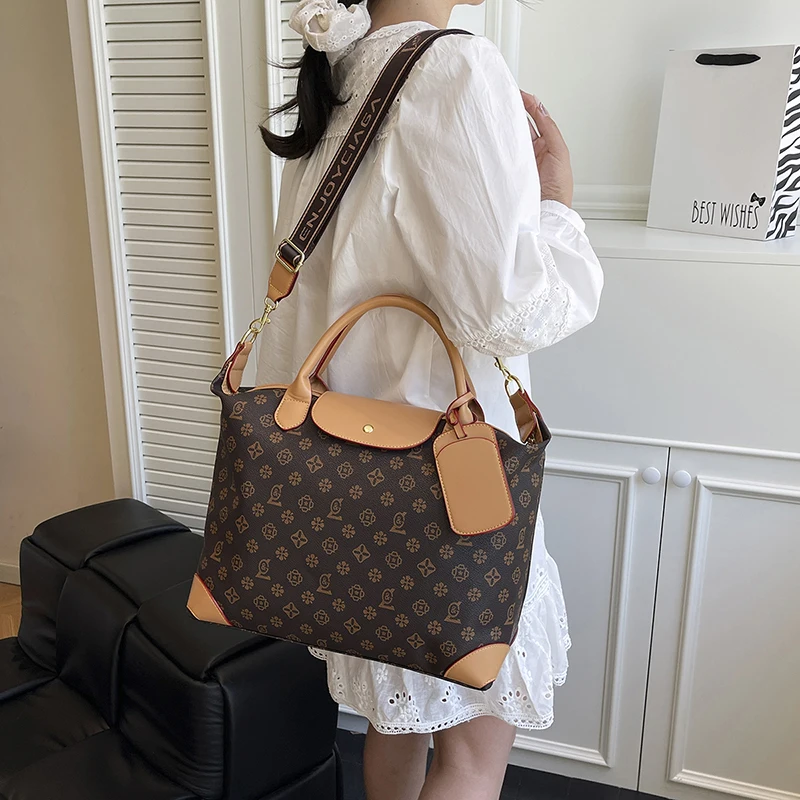 Classic women's chain strap shoulder bag, high-quality zipper handbag, luxurious trendy design crossbody bag