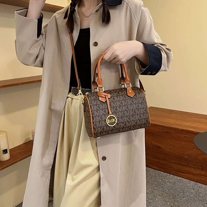 حقيبة نسائية عصرية جديدة عالية الجودة حقيبة كتف مطبوعة ريترو تريند ماركة كلاسيكية للسيدات حقيبة كروس مصممة حقيبة يد فاخرة