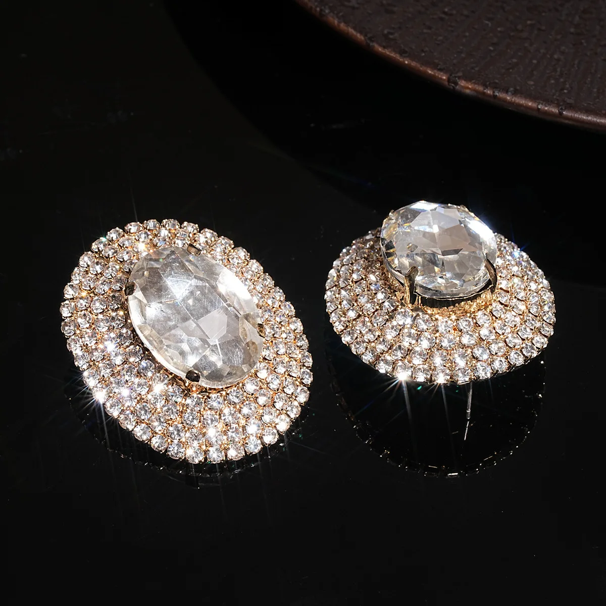 FYUAN Luxury Oval Crystal Earrings for Women Elegant Copper Chain Design Perfect for Weddings & Evening Events All Season Wear