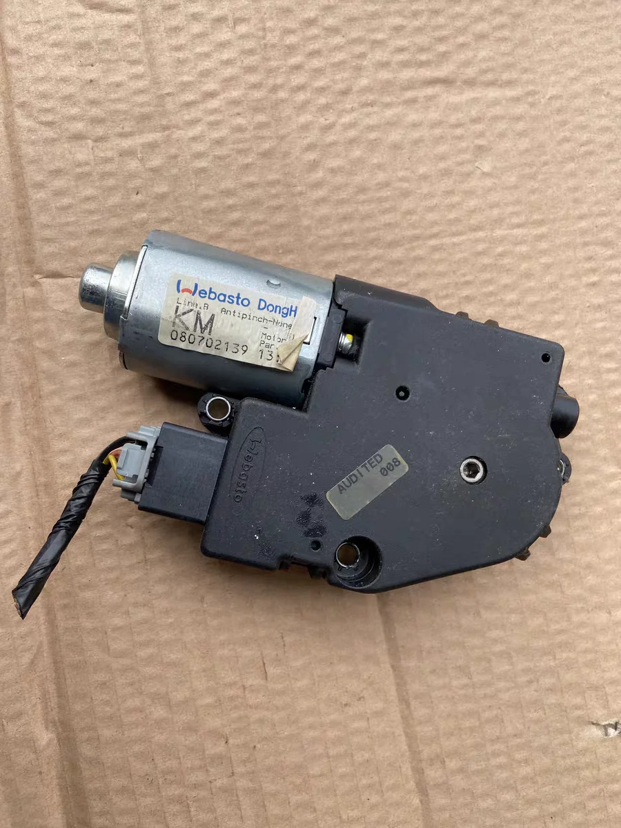 Original Sunroof Glass Motor Assembly WR09010AG For 2007 2008 2009 2010 2011 2012 Kia Sportage WR09-010-AG WR09 010 AG Refurbish