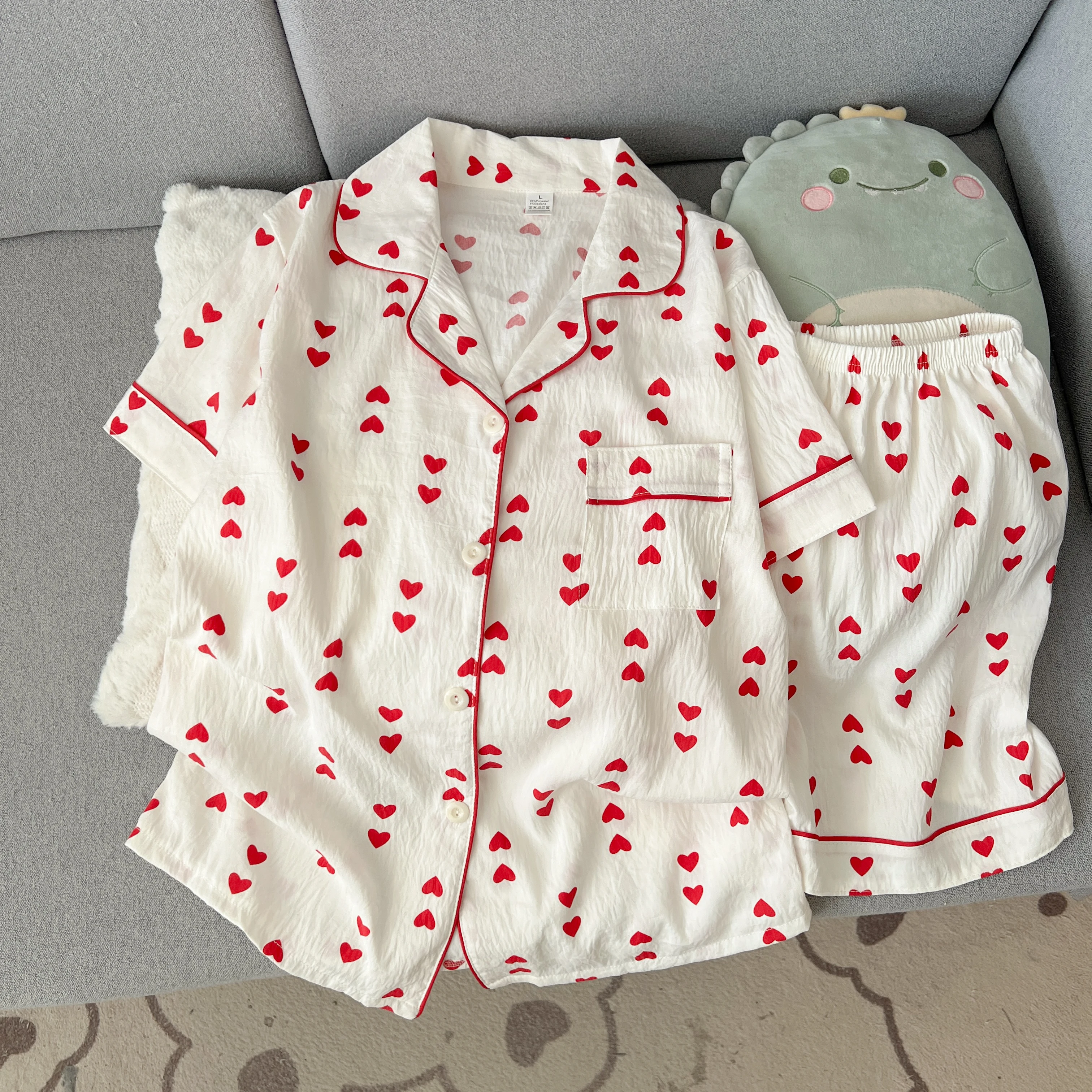 Women's Summer Thin Pajamas with Heart-Shaped Pattern, Short-Sleeved Shorts, Sweet and Cute, Can Be Worn Outside in Summer, Two-Piece Home Wear Set