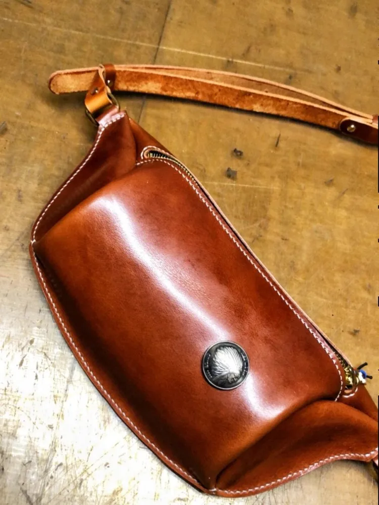 Handmade Mens Vintage Cowhide Genuine Leather Shoulder Bag New Motorcycle Biker Chest Bag Strap Sling Crossbody Bags Retro Flap