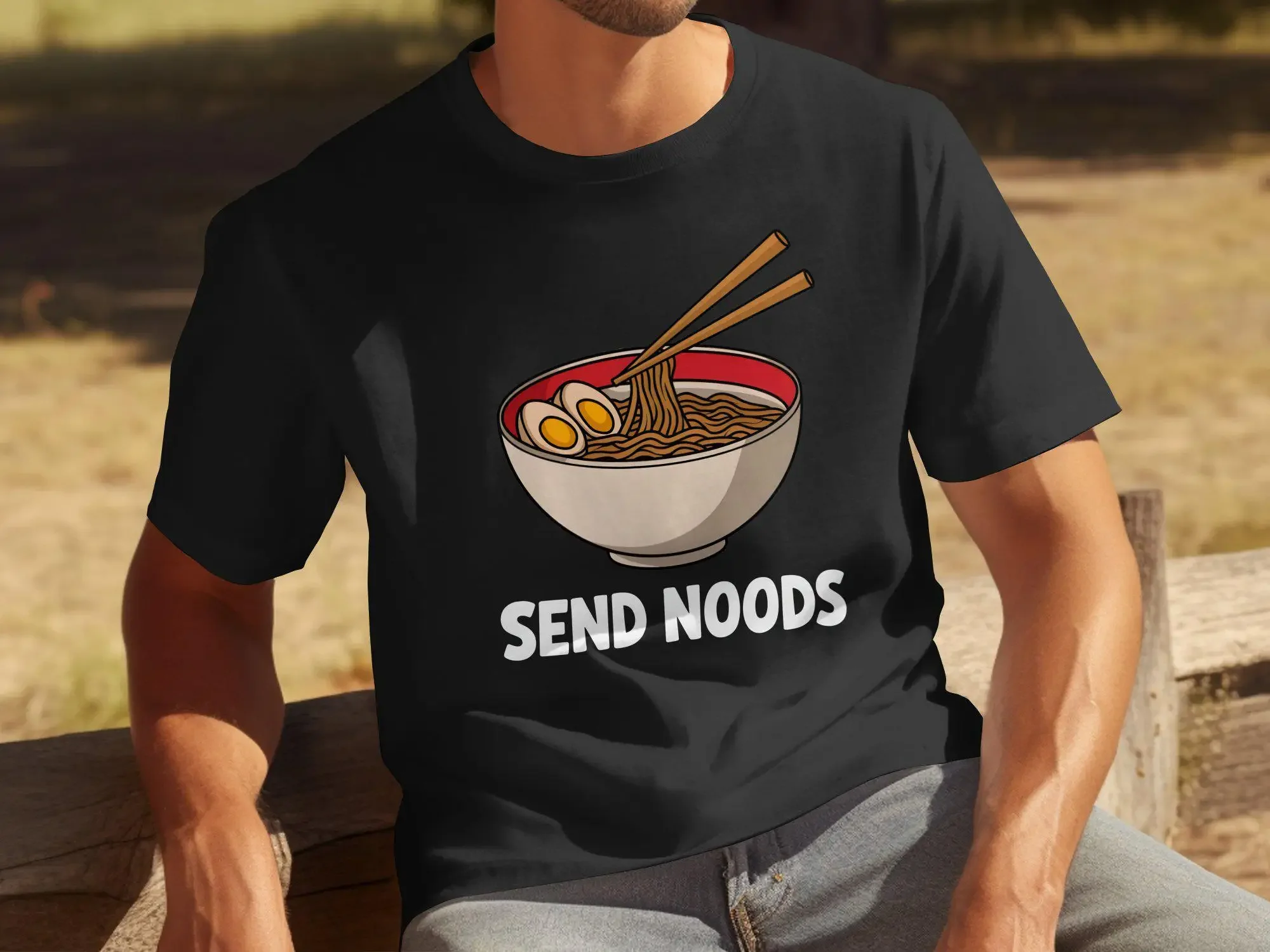 Enviar Noods Noodle camiseta Softstyle divertido Risque Ramen