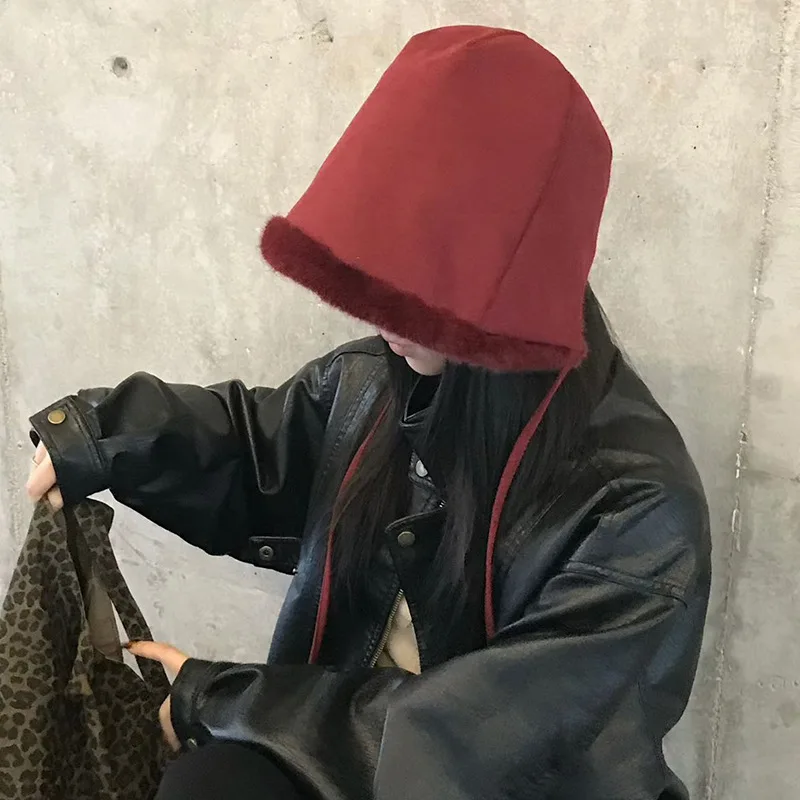 الكورية سميكة الجلد المدبوغ لطيف حزام دلو القبعات للنساء الخريف والشتاء السفر الدافئة تنوعا تظهر الوجه قبعة ليو فنغ الصغيرة #4