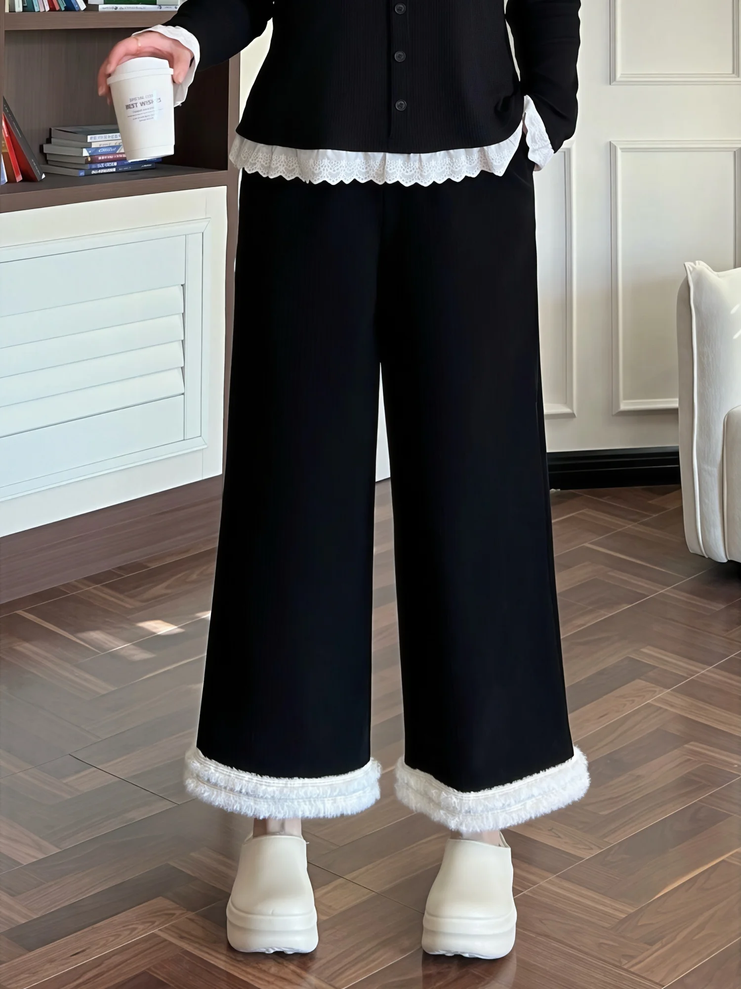 

plus Size Women's Fleece Lined Wide Leg Pants Conceal Hip And Meat Slimming Casual Trousers Trendy High Waist Polyester Fiber