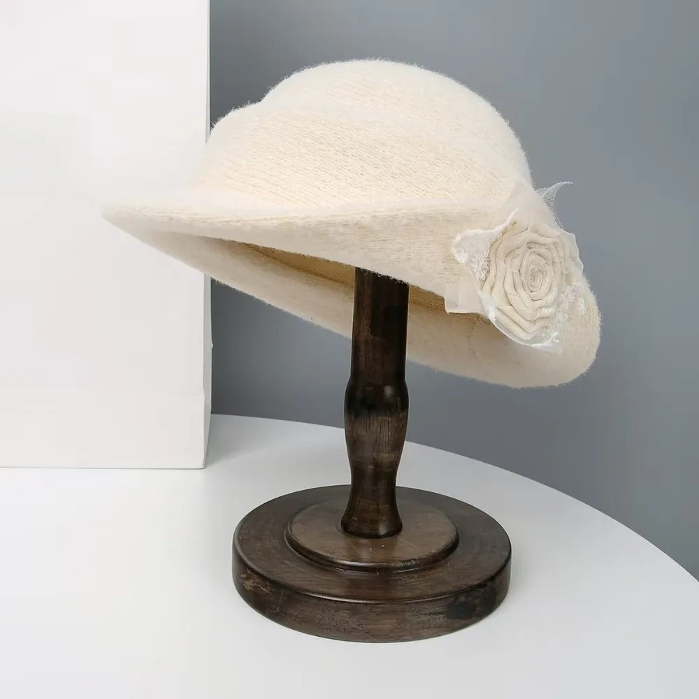 Elegant Floral Hepb…