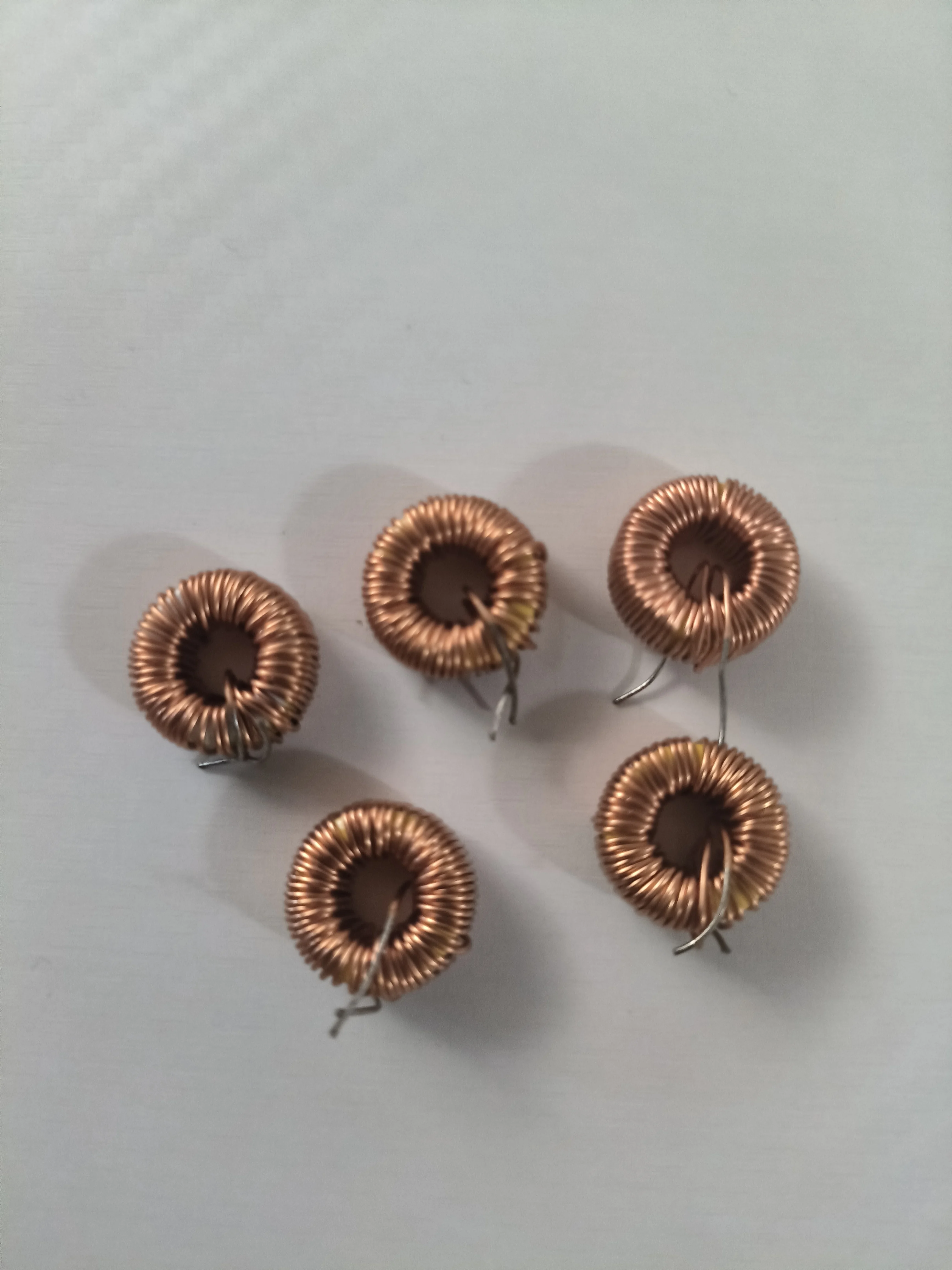 

YYT 5 шт. магнитный кольцевой индуктор 5026 22uH 33uH 47uH 56uH 68uH 100uH 150uH 220uH 330uH 470uH кольцевой индуктор для электроники