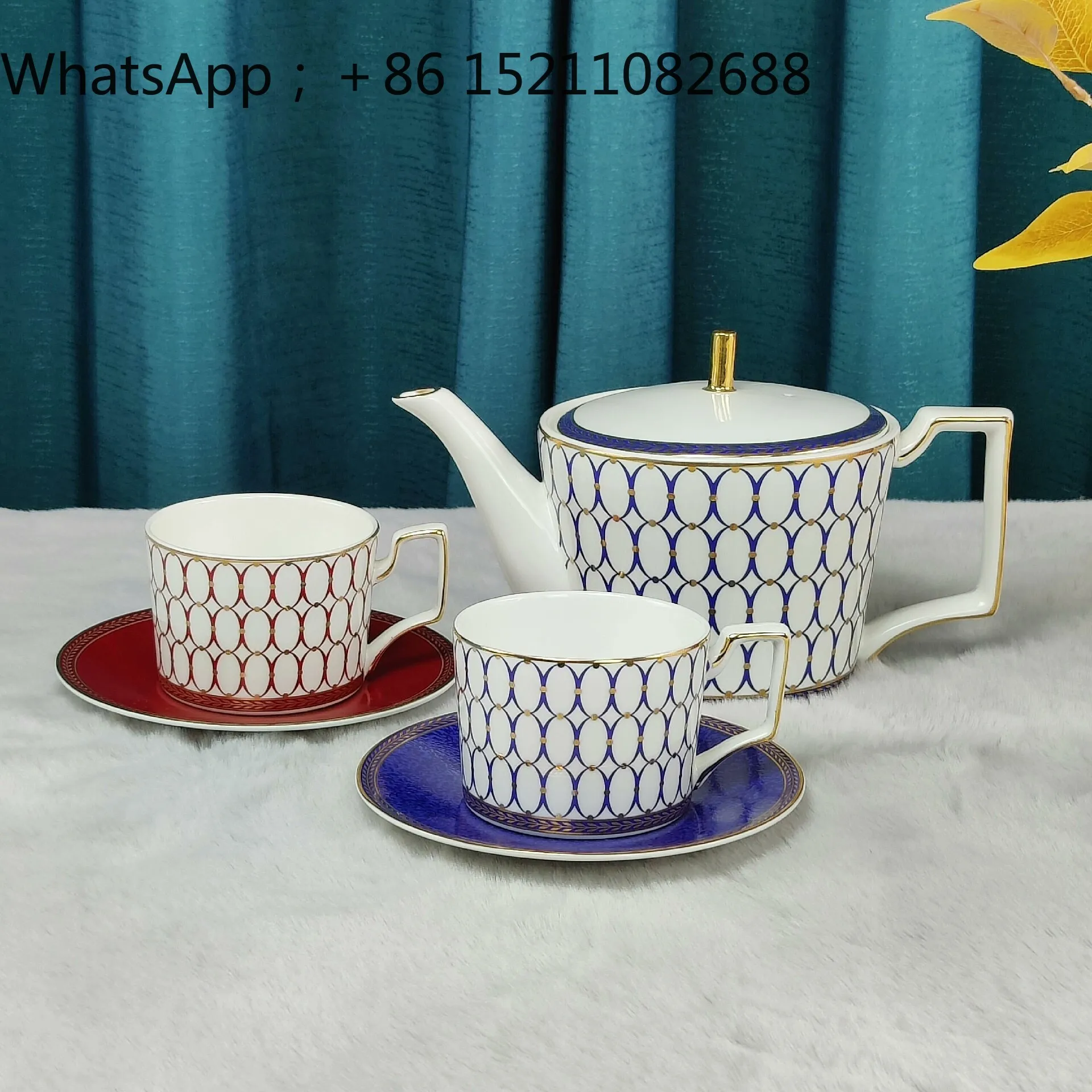 LLY bone china coffee cup and saucer set, villa clubhouse, red tea cup, couple festival, Weizhihuo, the same gift box.