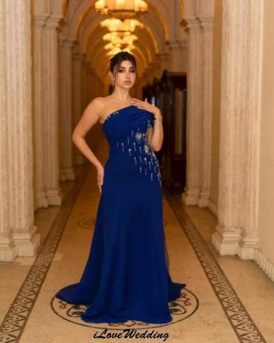 Vestidos de graduación sin tirantes azules Klein 2025, vestido de boda acampanado con cuentas para invitados, vestidos formales para mujer, tren de barrido personalizado