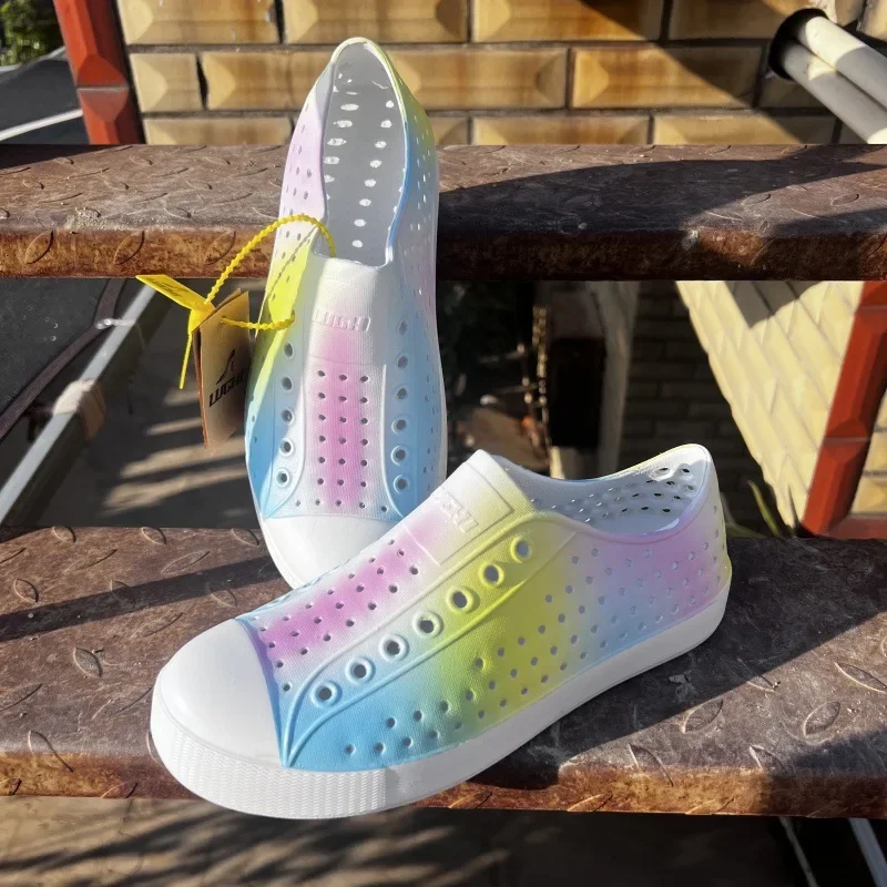 Zapatillas con grafiti transpirables de verano, sandalias informales Unisex para playa al aire libre, resistentes al agua, cómodas, sin cordones, con patrón de flora EVA
