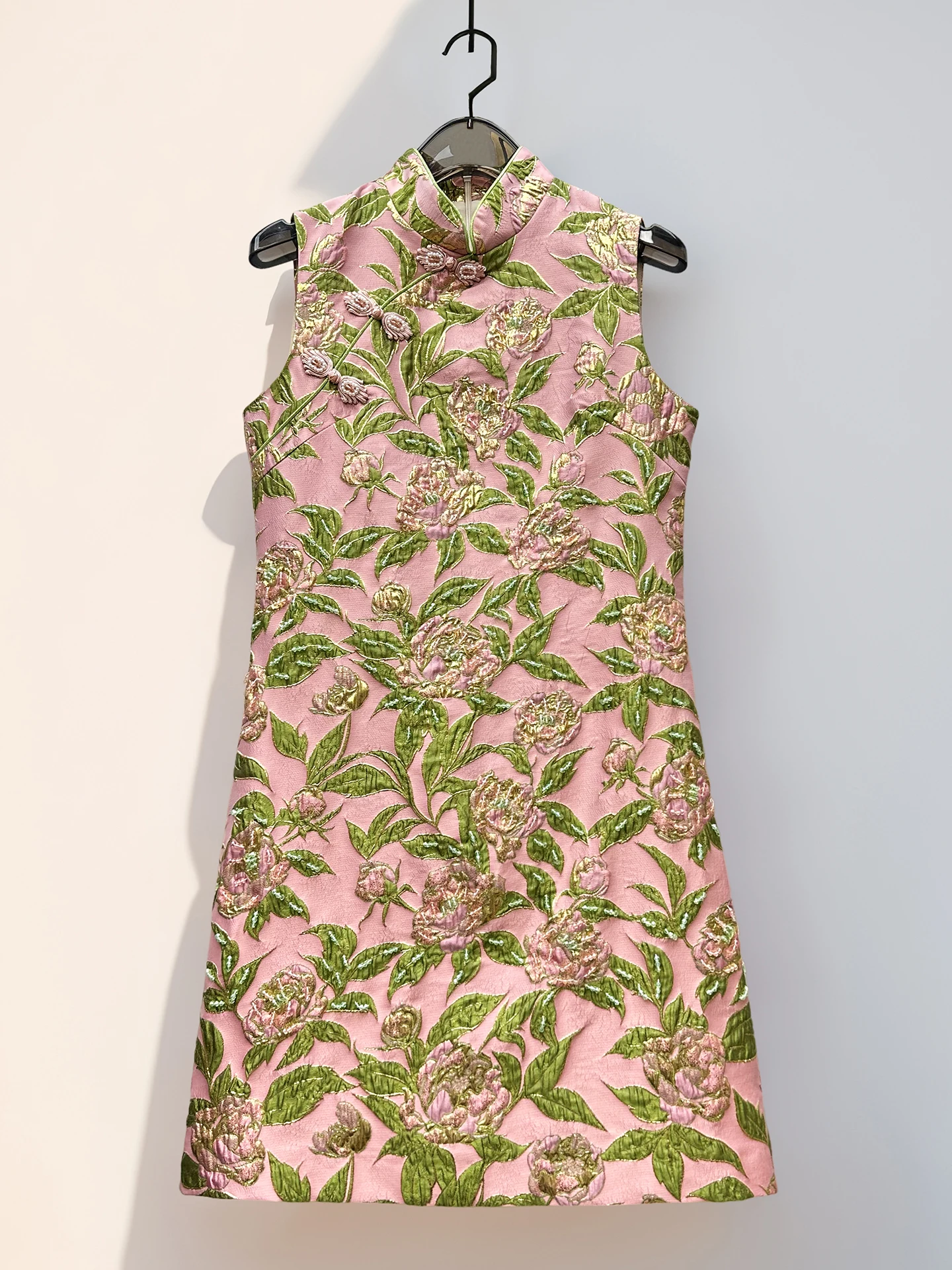 

Elegant Embroidered Floral Tunic Dress Chinese Style Short Qipao Skirt Breathable Cotton Polyester Blend No Sleeve Short Length
