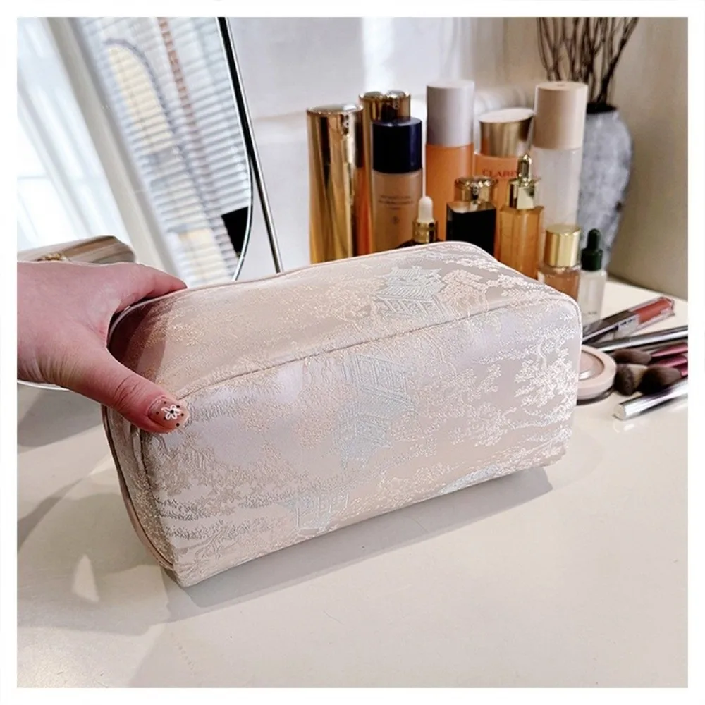 Fashion Portable Cosmetic Bag Chinese Style Embroidery Skincare Bag Large Capacity Toiletry Bag for Women