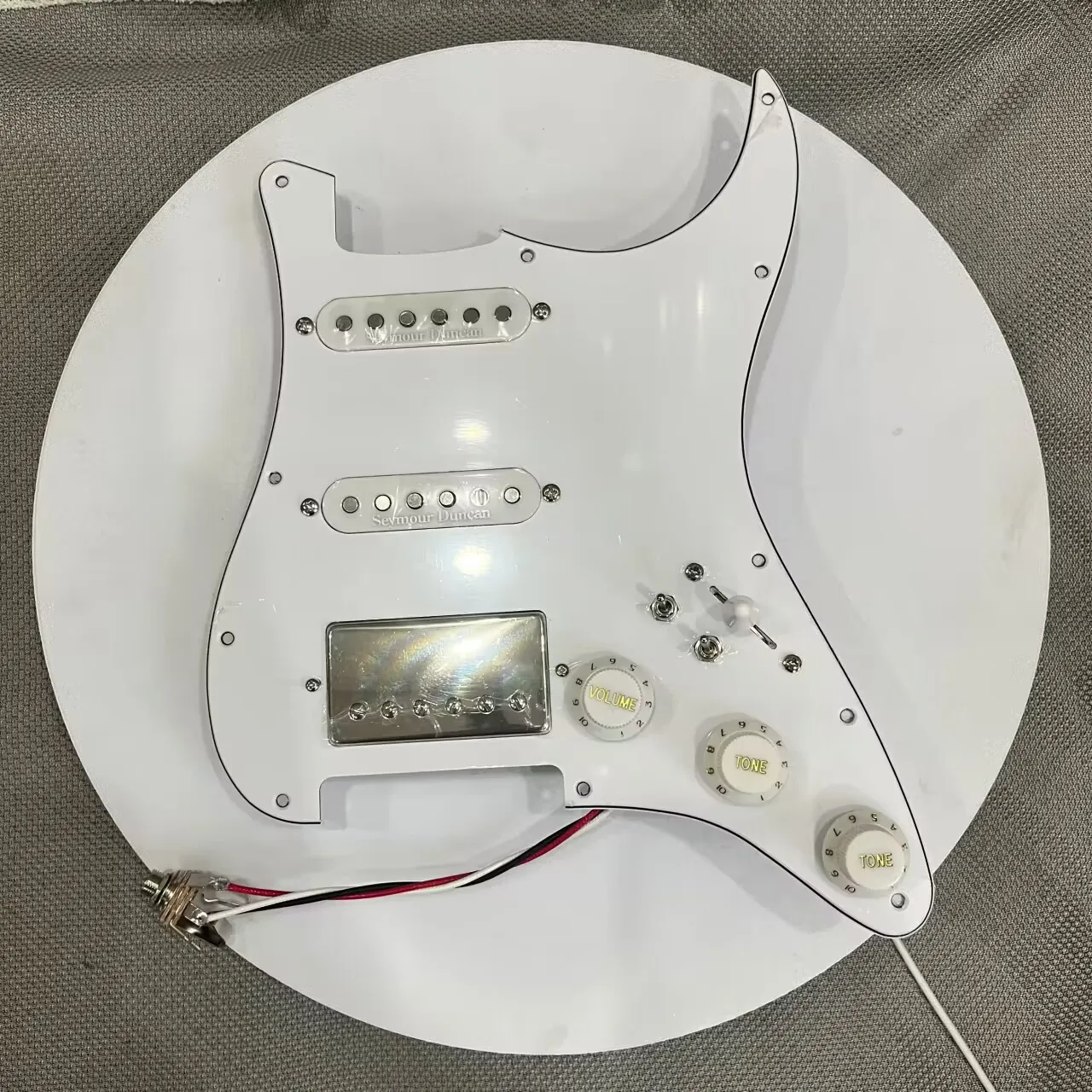 

Upgrade Prewired SSH ST Pickguard Set Multifunction Switch White SSL-1 SH-4 Alnico 5 Pickup CTS Pot For Style Guitar