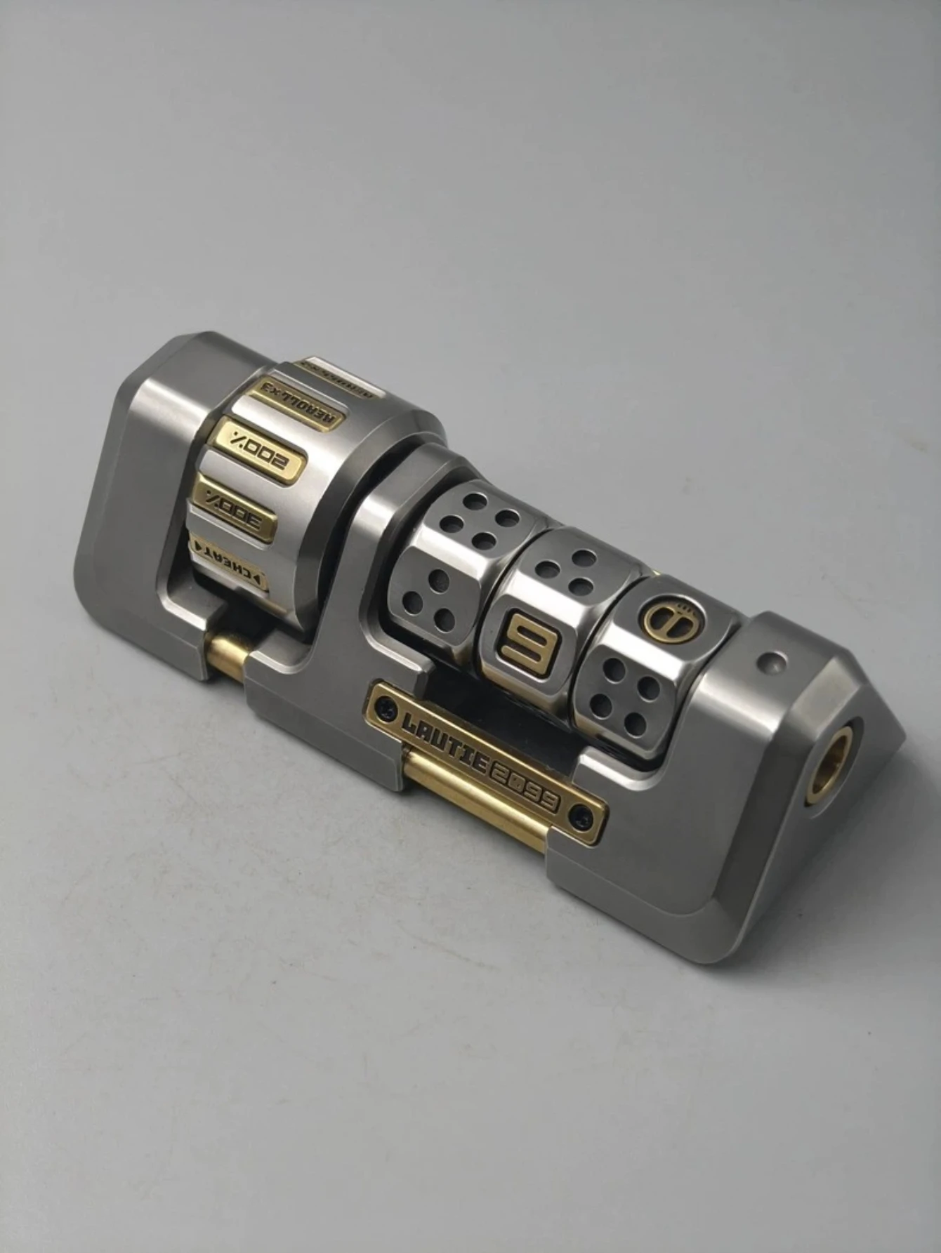 

LAUTIE Grand Slam 2.0 роторная нажимная пластина из материала EDC из нержавеющей стали