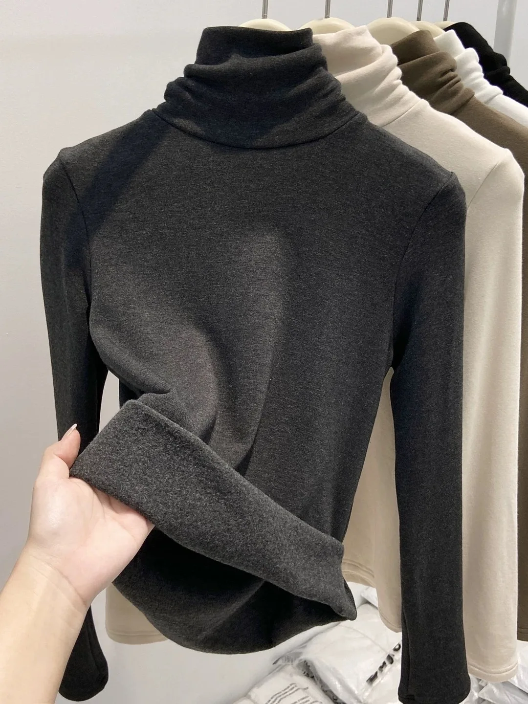 Thiened High Collar… - image