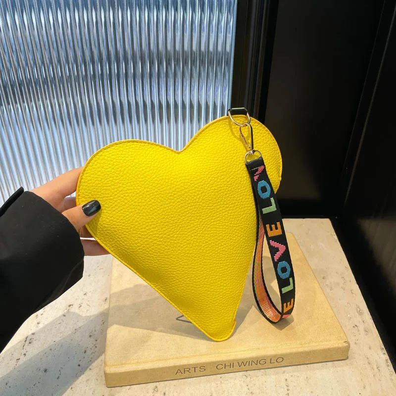 Cute Heart Shape Coin Purse Korean Fashion Pure Color PU Small Handbags Sweet Love Decorative Could Store Cellphone Bags